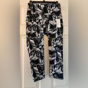 NWT Old Navy Go Dry Elevate Leggings